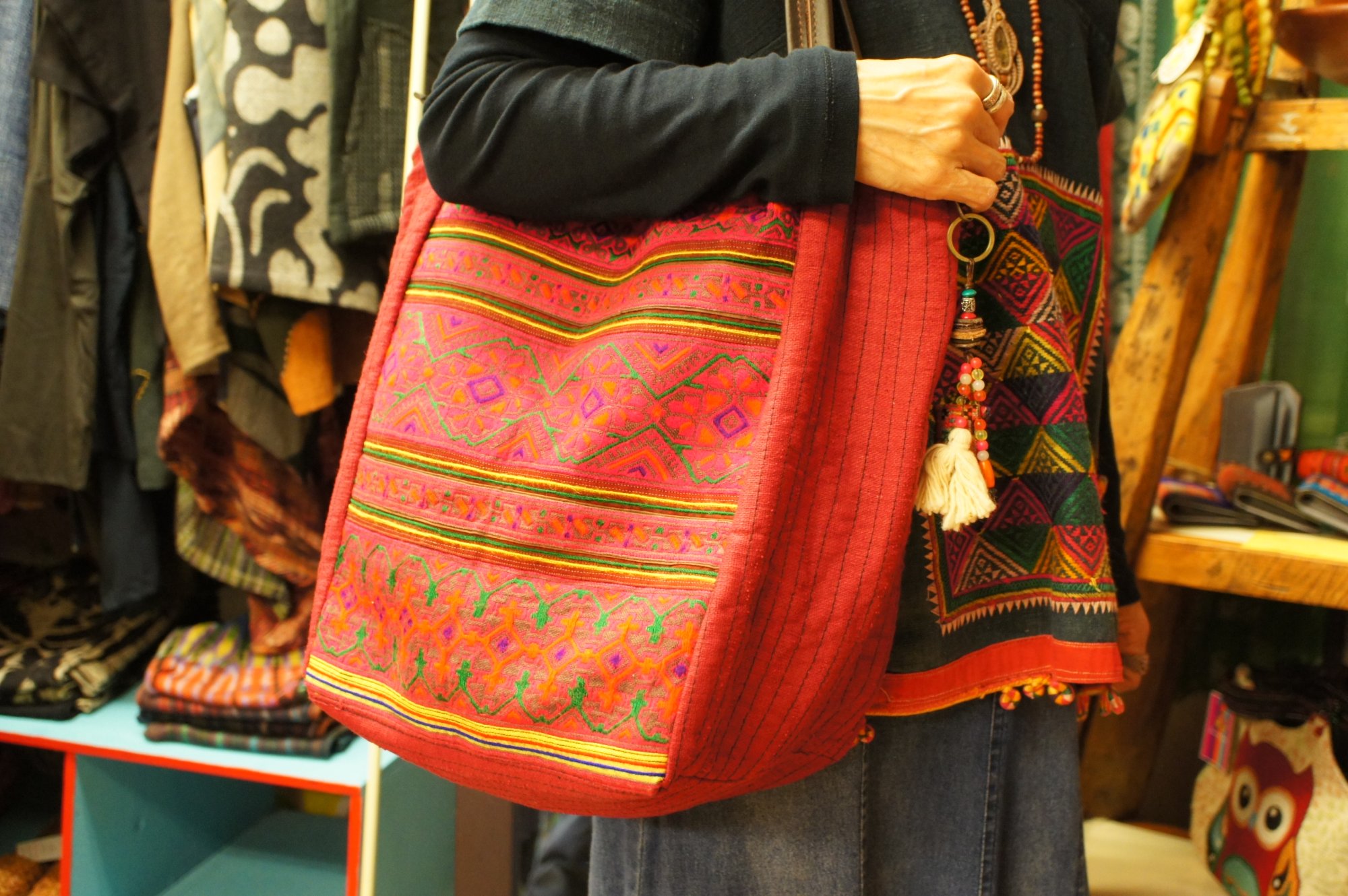 モン族古布ｘレザーリメイクトートバッグ | ボヘミアン＆エスニックファッションのSaligRama