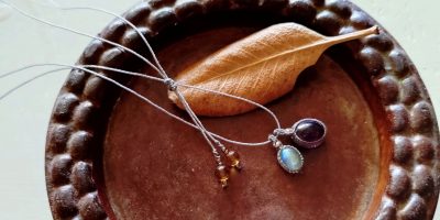 マクラメ編み&ワイヤーラップジュエリーと少数民族アクセサリーのSaligRama