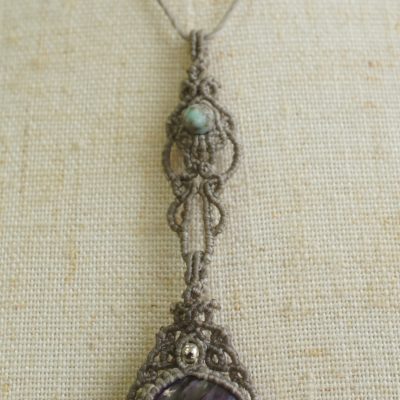 マクラメ編みチャロアイトペンダント