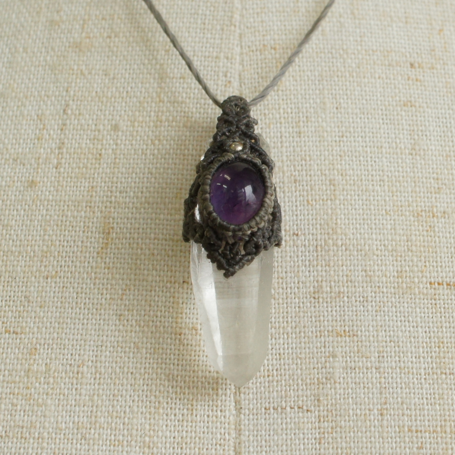 マクラメ編みレムリアンシードクリスタルペンダント