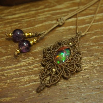 マクラメ編みカンテラオパールペンダント