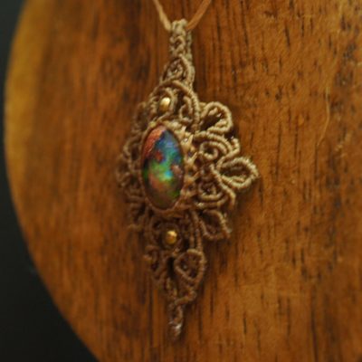 マクラメ編みカンテラオパールペンダント