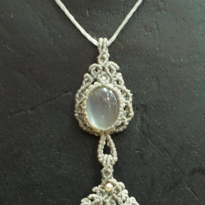 マクラメ編みアクアマリン＆ムーンストーンペンダント