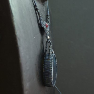 マクラメ編みブルーラブラドライトペンダント